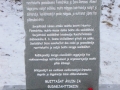 Minneteksten på samisk.